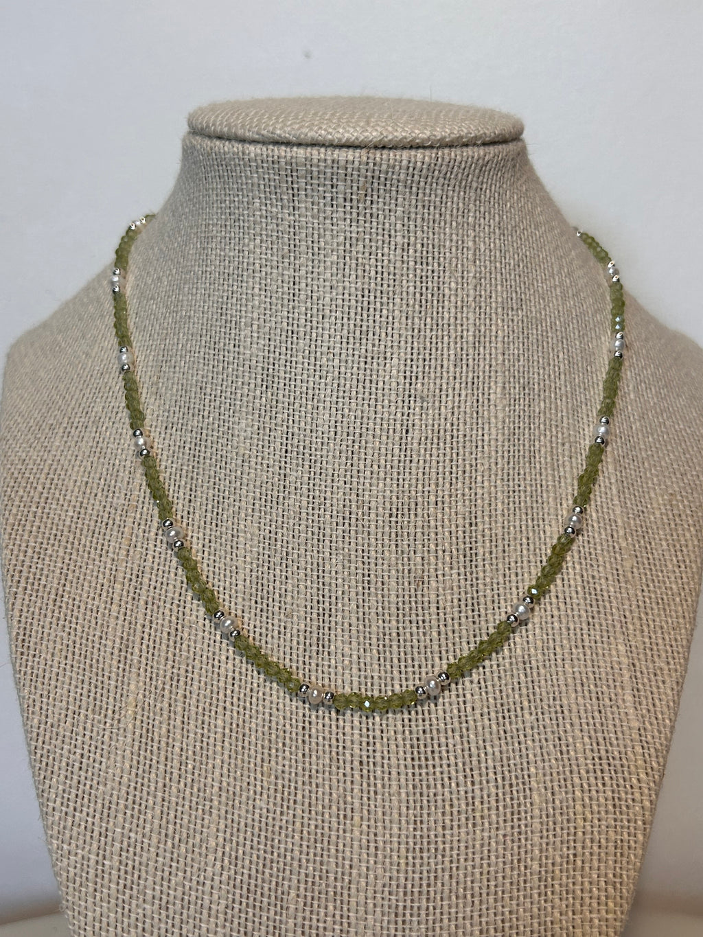 AUGUST - NECKLACE